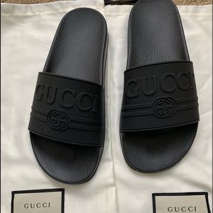 ❌❌SOLD❌❌just sold!AUTHENTIC Gucci Pursuit Slides!